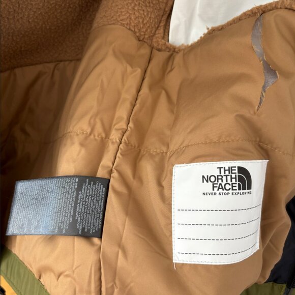 The North Face Boys’ Warm Antora Rain Jacket - Picture 5 of 6